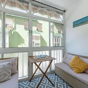 Encantador Cerca Del Mar Apartamento